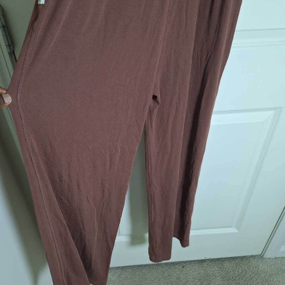 Vuori Lux At Ease Women's Jumpsuit Size Medium - Picture 5 of 5